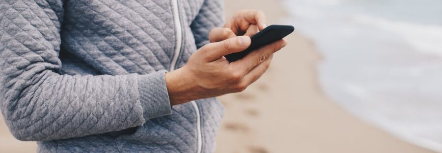 Factors To Consider Before Choosing The Right Smartphone